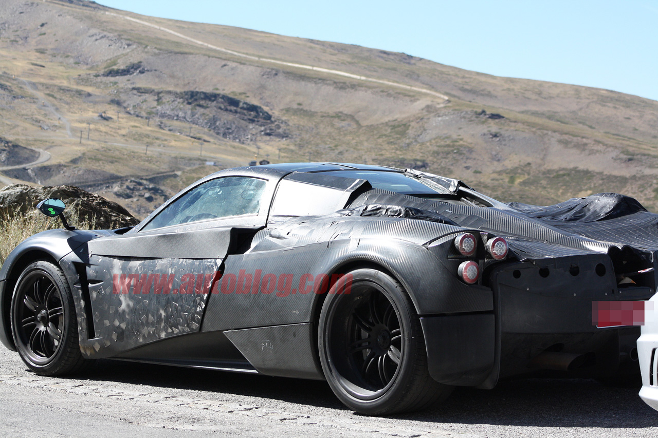 2010 - [Pagani] Huayra C9 - Page 3 03-pagani-c9-spy-shots