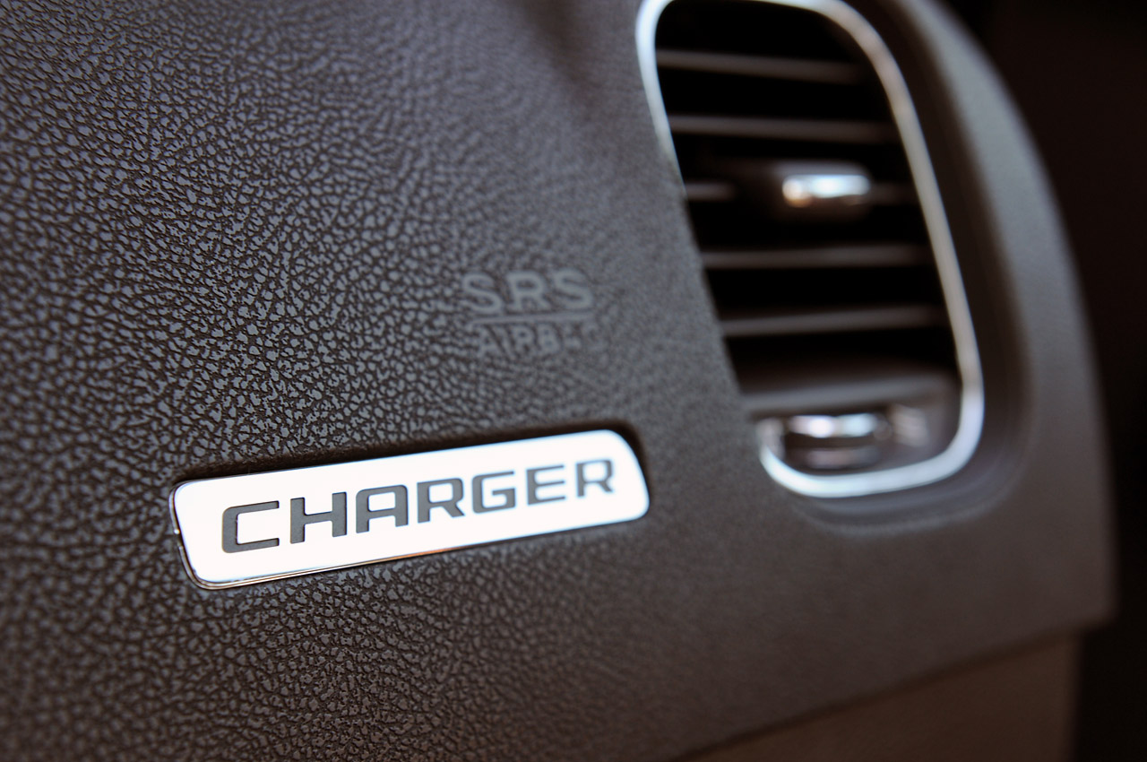 تجربة [ 2011 Dodge Charger ] 43-2011-dodge-charger-first-drive