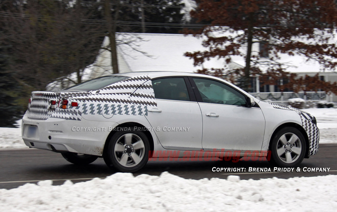 2011 - [Chevrolet] Malibu (Epica II) 04-2012-chevrolet-malibu-spy-shots