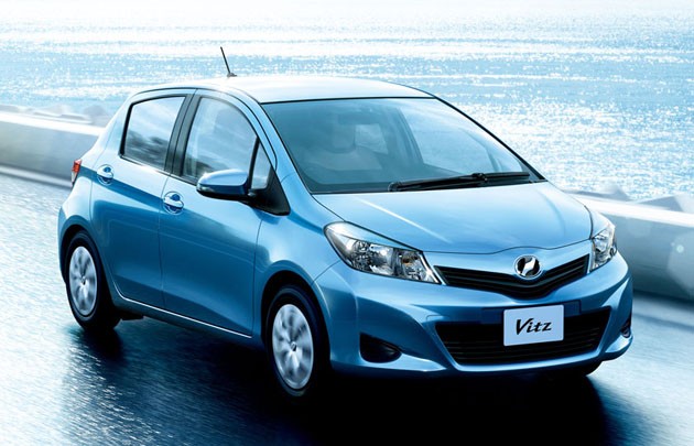 நவீன ரக கார்கள்  Web630-vitz3