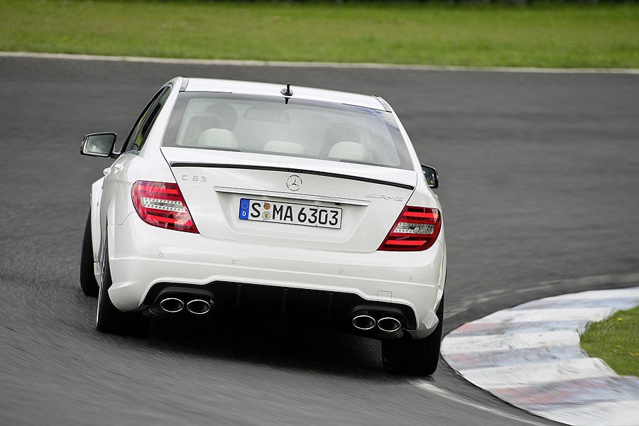 2010 - [Mercedes] Classe C Restylée [W204] - Page 8 06-2012-mercedes-benz-c63-leak