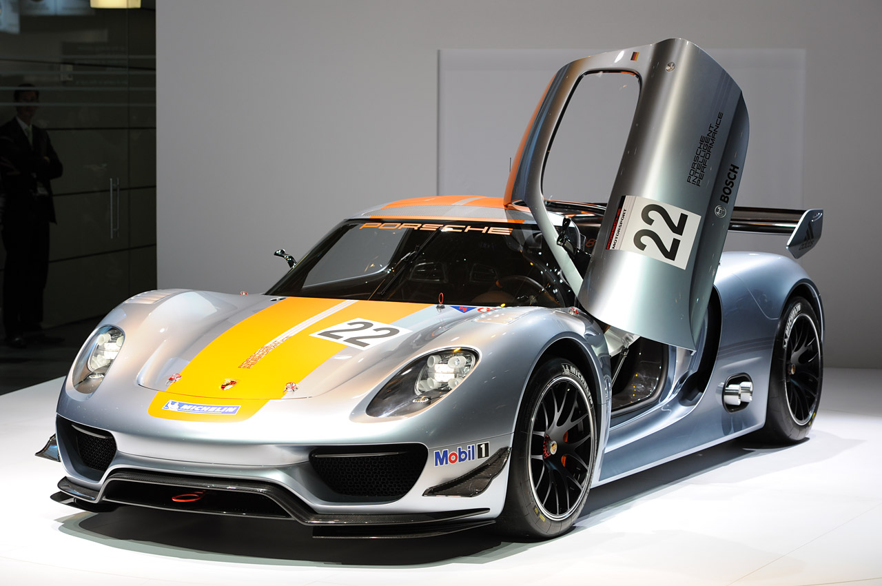 Porsche revela 918 RSR 06-porsche-918-rsr-live