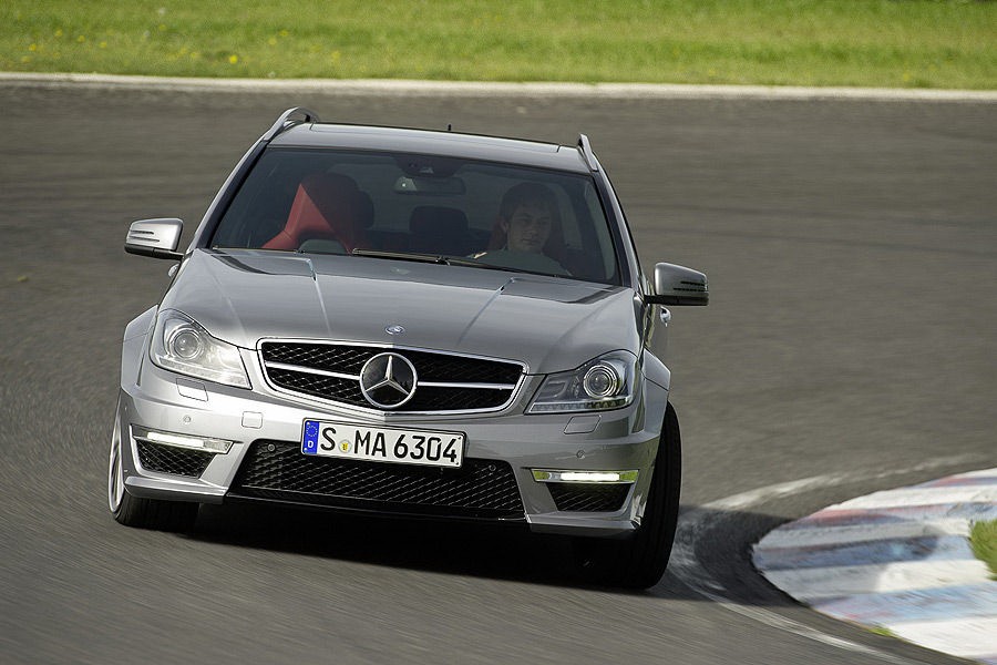 2010 - [Mercedes] Classe C Restylée [W204] - Page 8 21-2012-mercedes-benz-c63-leak