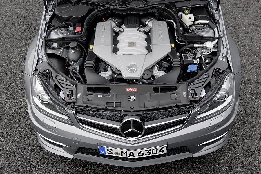 2010 - [Mercedes] Classe C Restylée [W204] - Page 8 24-2012-mercedes-benz-c63-leak