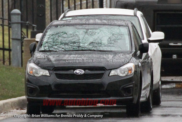 Subaru mostra nova geração do Impreza 01-2012-subaru-impreza-spy-shots630opt