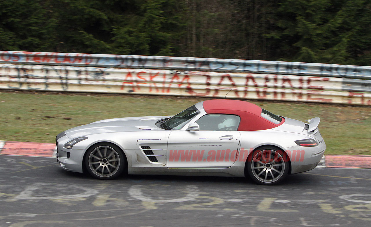 2011 - [Mercedes] SLS AMG Roadster - Page 3 012-spy-photos-mercedes-benz-sls-amg-roadster