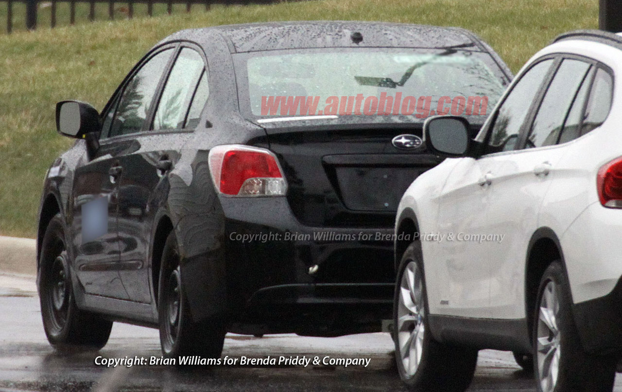 Subaru mostra nova geração do Impreza 05-2012-subaru-impreza-spy-shots