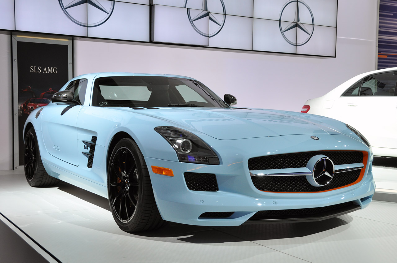 Mercedes-Benz SLS AMG wearing Gulf livery 05-mercedes-sls-amg-ny-1303303384