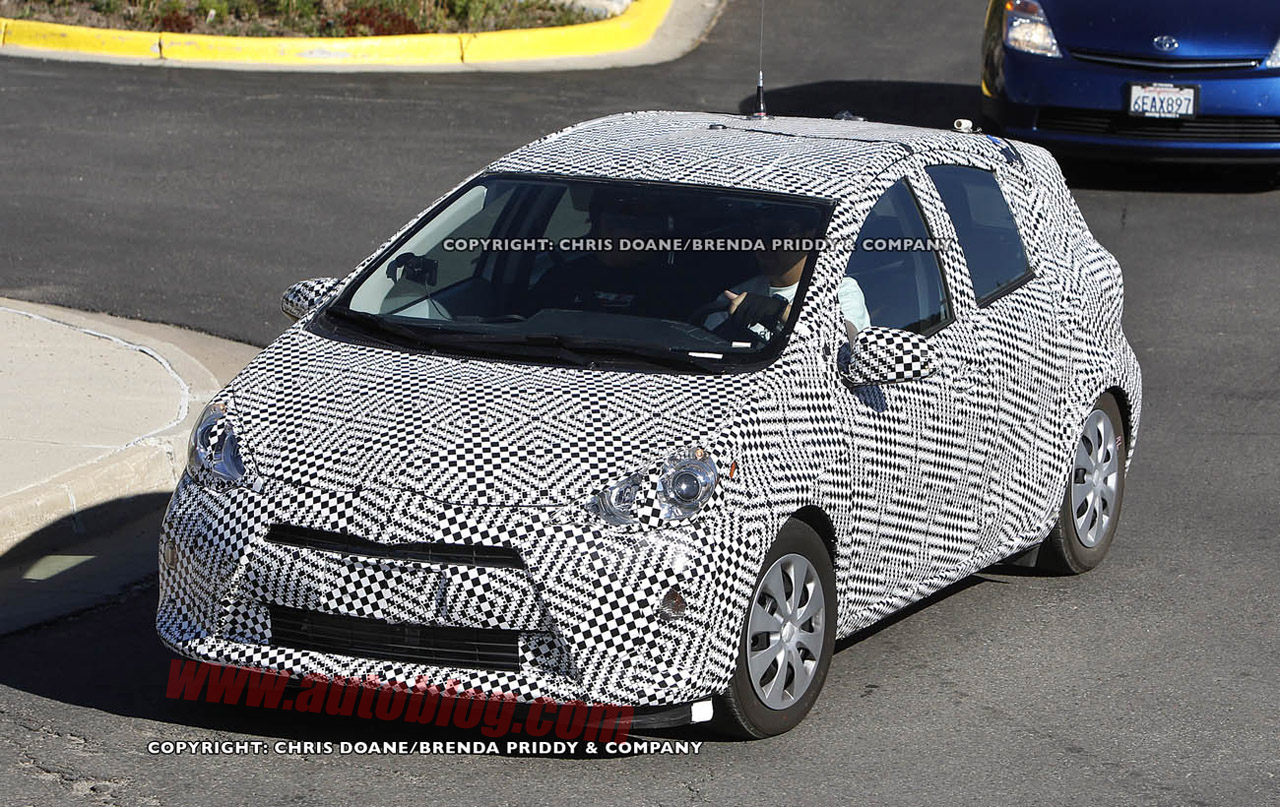 2012 - [Toyota] Aqua / Prius C 07-toyota-prius-c-spy-shots