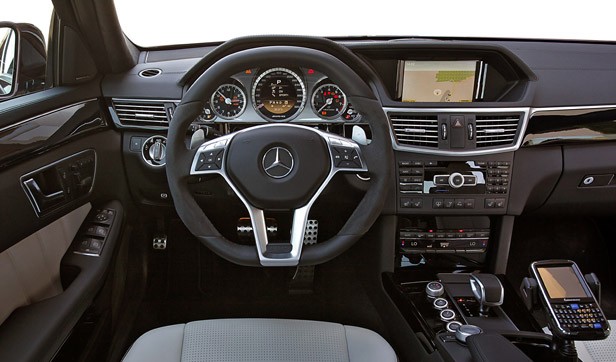 صور سيارة Mercedes-Benz E63 AMG 2012 Lead12-2012-mercedes-benz-e63-amg-fd