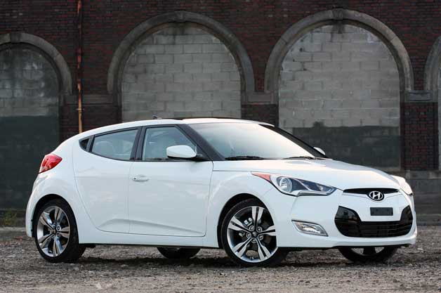 جيب» و«هيونداي» تستدعيان 5 أنواع من السيارات  2012-hyundai-veloster-628