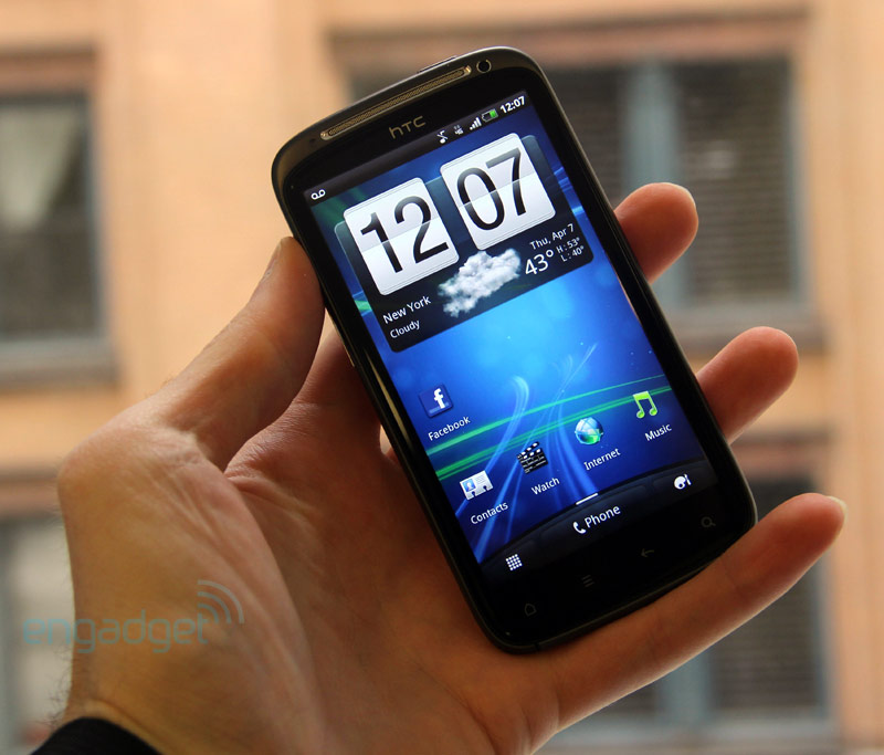 HTC Sensation - الجهاز القادم من HTC - صور وتقرير شامل Htc-sensation-4g-hands-on1153-1302551086