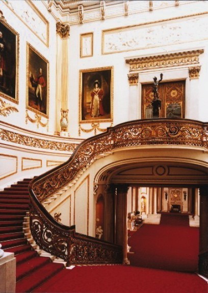 My sweet life in the castle ... Buckingham_palace_grand_staircase_fullsize