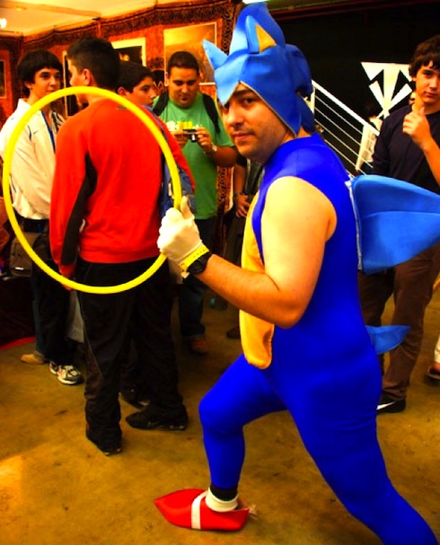 postaflood? - Page 19 Cosplay-sonic-fail