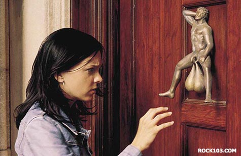 Una buena metedura de pata... Doorknocker