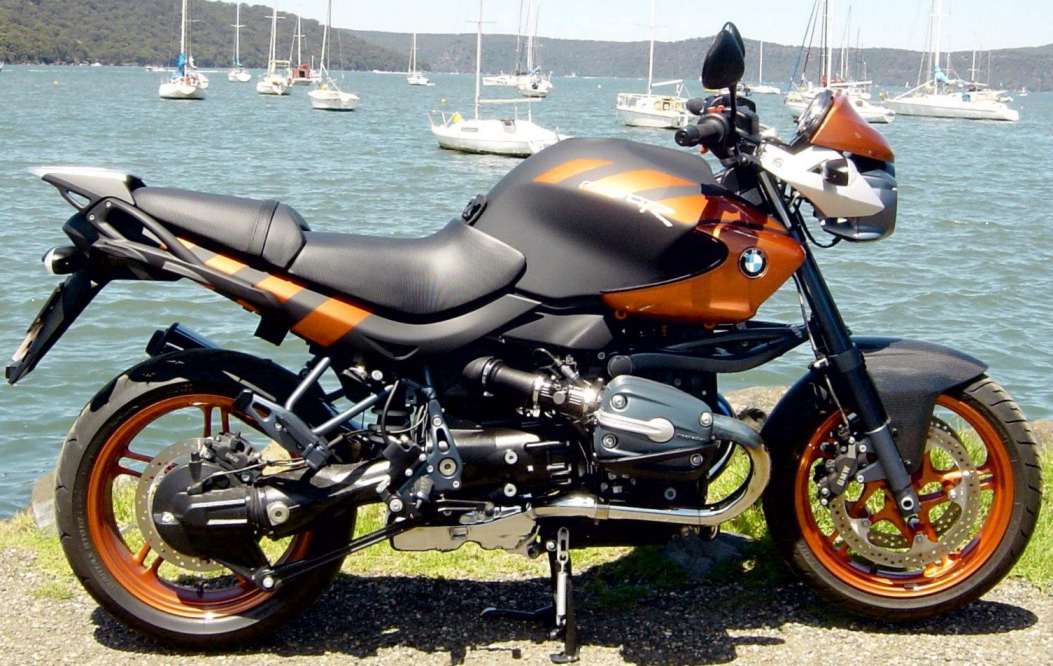 Ça  a failli..... R1150%20Rockster%20Orange%20%283%29