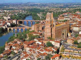 Albi - Tempos e análises Albi-cathedral-air-view