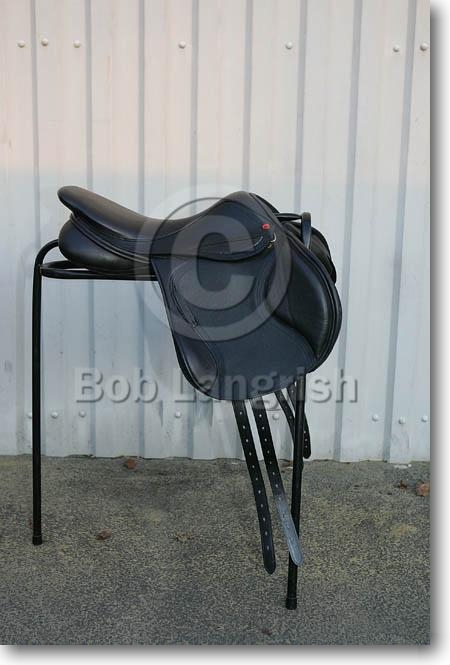 Sättel                    MD3P1073JumpingSaddle