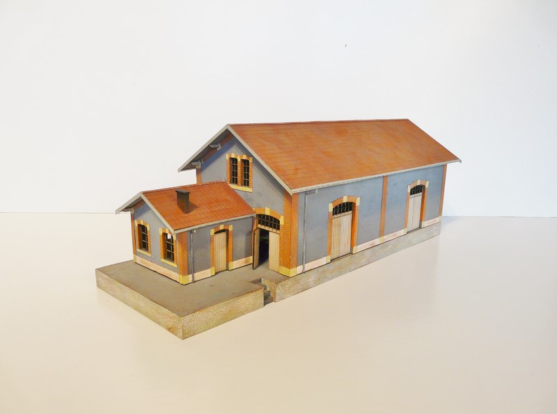 CB209 LA MAISON CARTON maquette train Ho 8402 Halle avec quai marchandises EUR 64,99 - FR