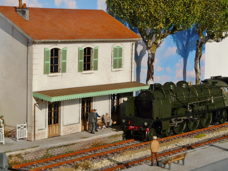 [Bois Modélisme] Quai de gare personnalisables Bois_modelisme_quai_echelle_HO_quai_echelle_1_87_quai_gare_fabriquer_quai_gare_ho_quai_de_gare_echelle_ho_quai_pour_train_electrique_bordure_de_quai_ho_3