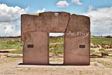 Megaliths And Magnetic Anomalies At Tiwanaku In Bolivia Xbolivia_tourism_tiwanaku_sun_gate.jpg.pagespeed.ic.oFyZLKq3-y