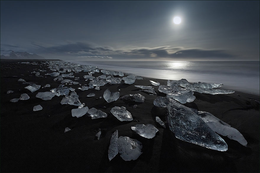 17 Of The Most Unusual Beaches Around The World Amazing-unusual-beaches-15-2