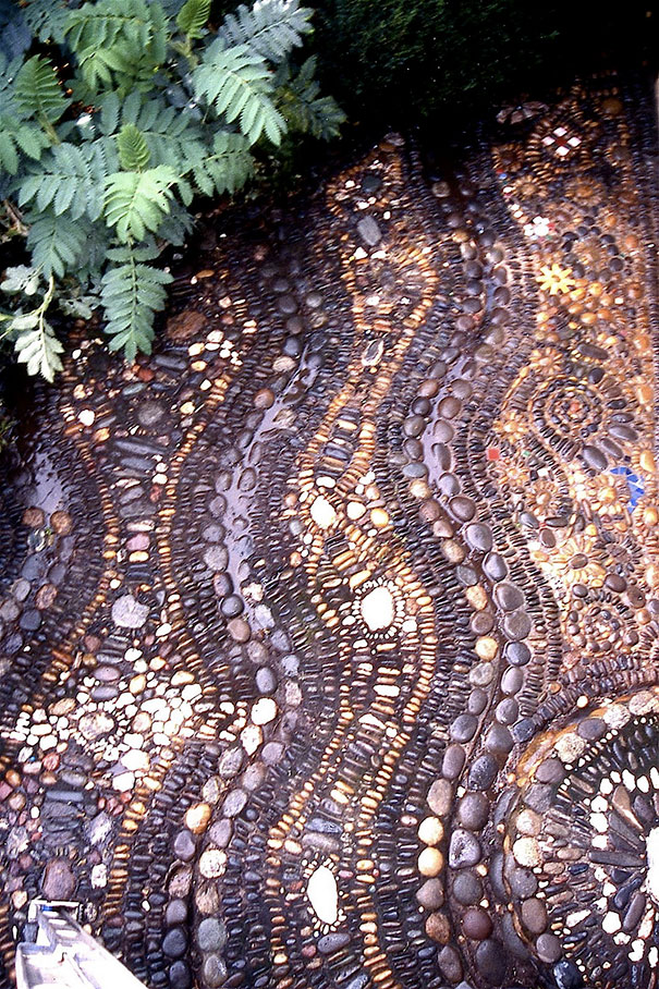 Những con đường lát sỏi đẹp Garden-pebble-stone-paths-12