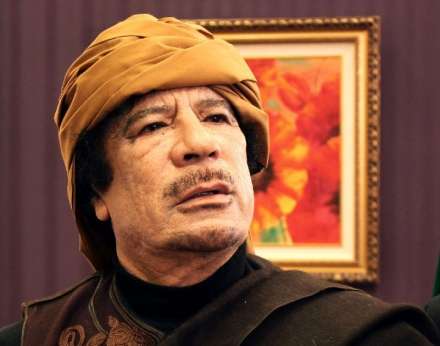 Libi: Gadafi zotohet për mbrojtje nga “agresioni kolonial” 21ghadhafi_