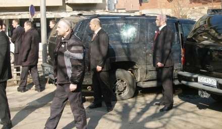 LDK kërkon ndëshkim për ekzekutorët dhe frymëzuesit e krimeve, dhe atentatorët ndaj Rugovës Hoti-per-atentatin