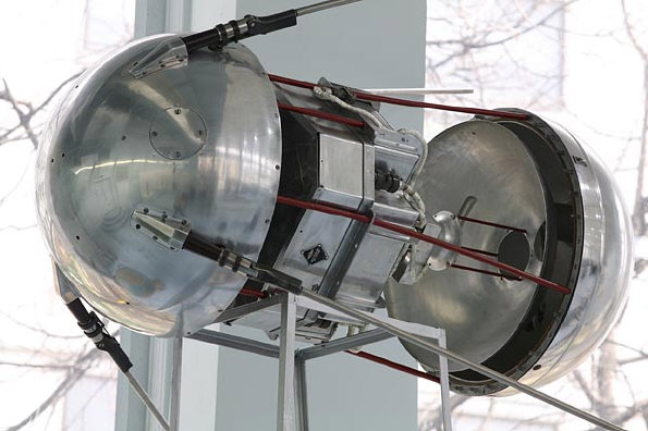 Stazioni spaziali Vista_sputnik_1_museo_sopra