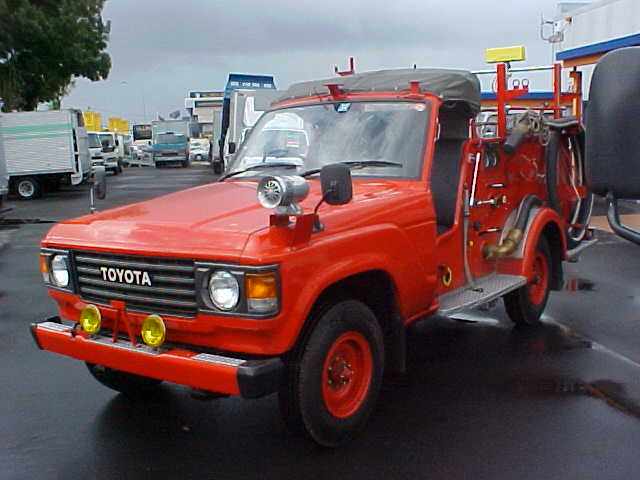 عائلة لاندكروزر , صور لاندكروزر , تعرف على عائلة لاندكروزر LC60firetruck1