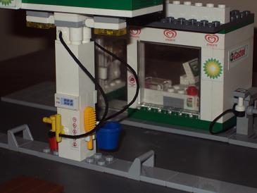 MOC - BP Service Station 00_bp_3