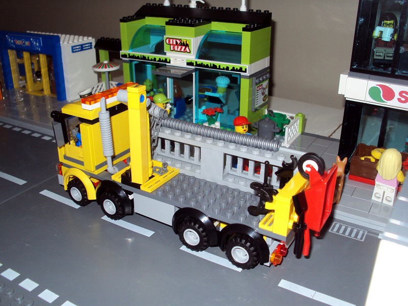 MOC - CITY Hardware Store & other buildings - Page 3 Council_truck_redo_mk2_99