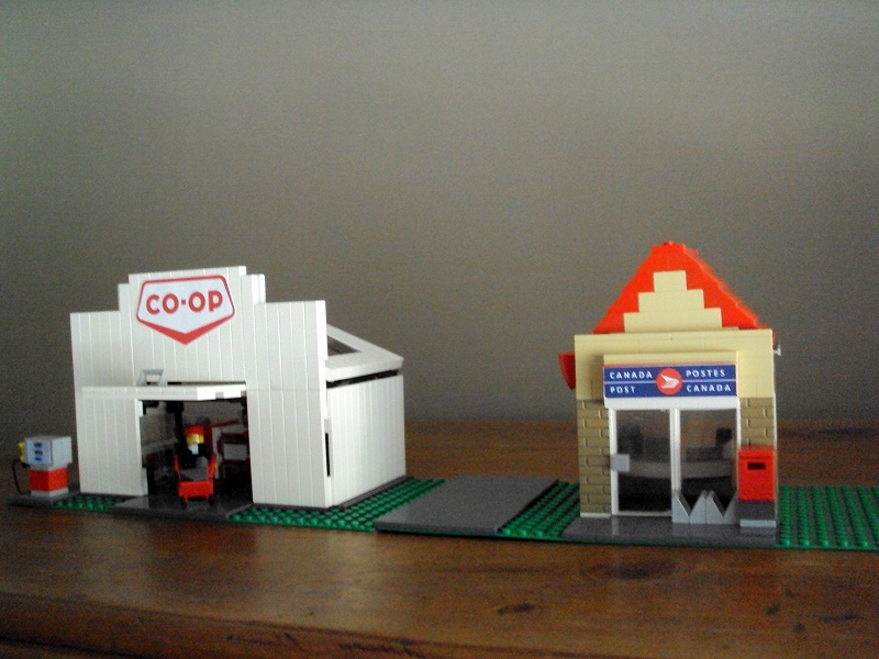 MOC - Canadian village town centre 000000_coop_and_post_office_199