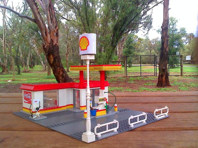 MOC - Shell Service Station 0000_1_shell_servo_77