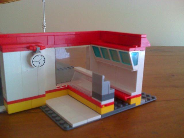 MOC - Shell Service Station 0000_1_shell_servo_995