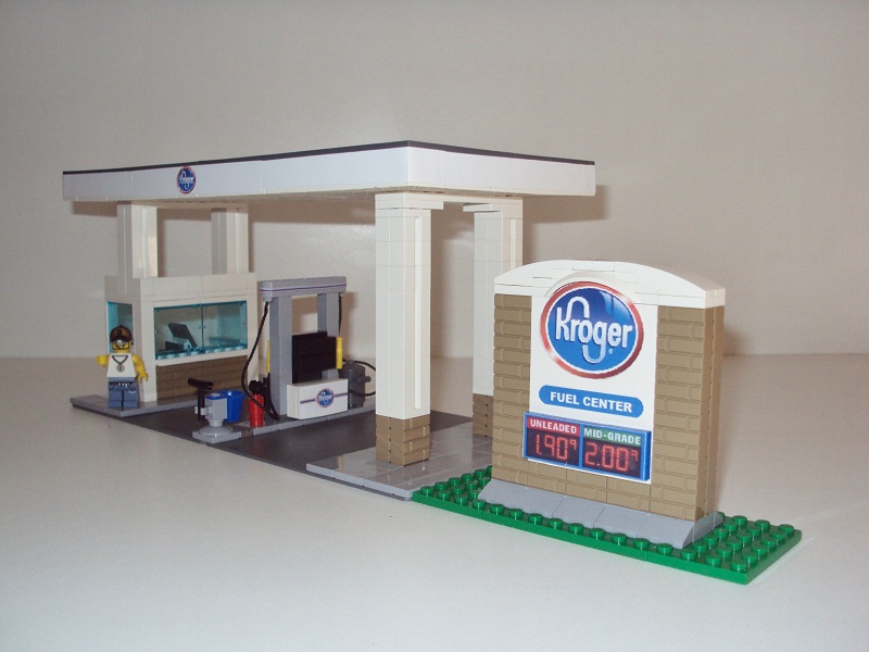 MOC - True Value Hardware Store & other US style builds Kroger_gas_station_wip_95