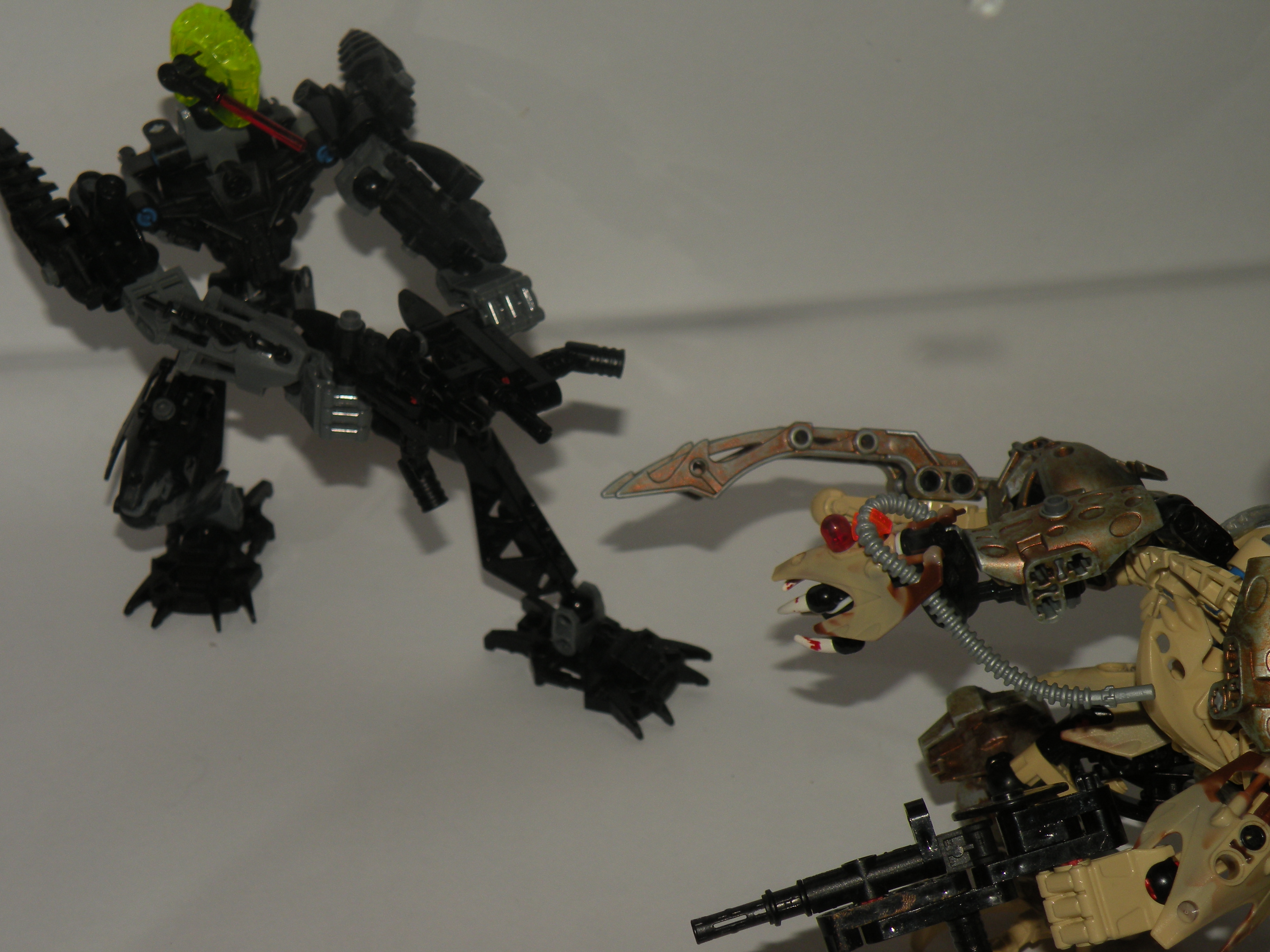 [Concours] BIONICLE Héritage n°1 : Les Tarlokk - Page 6 Espion