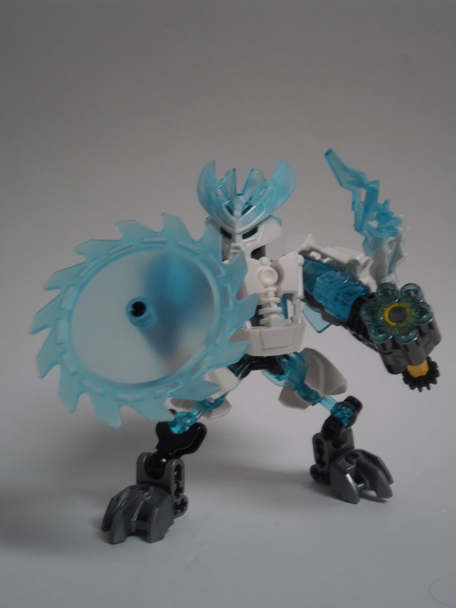 [Revue] LEGO Bionicle 70782 : Protecteur de la Glace 70782-protector_of_ice