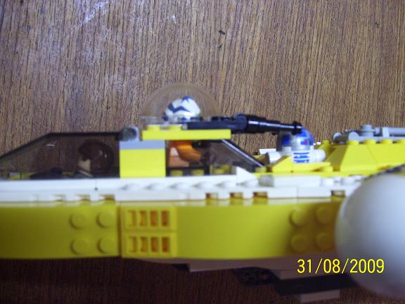 Review on set 8037 Anakin's y-wing. 100_1205