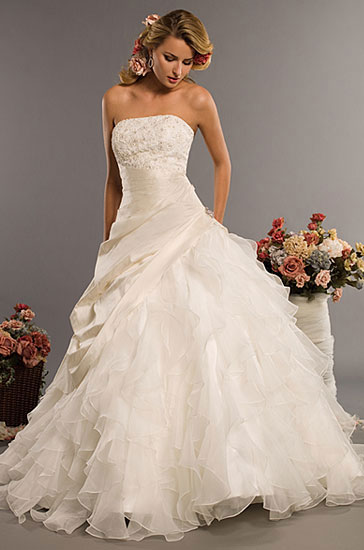 فساتين عرائس 2010 2010-WeddingDress-2329