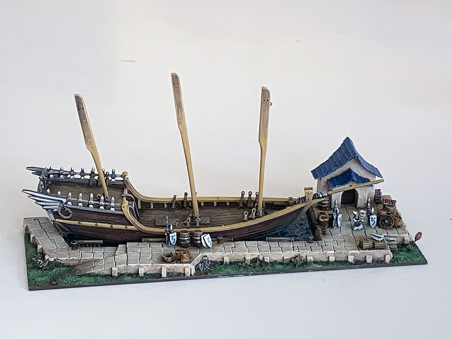 [Vincent] Projets en Cours - Page 22 10mm_HighElves_Baggage_Harbor_WIP05