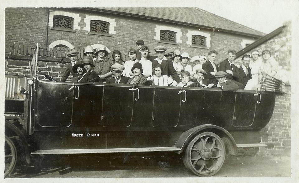 Charabanc Outings Felinfoel%20charabanc