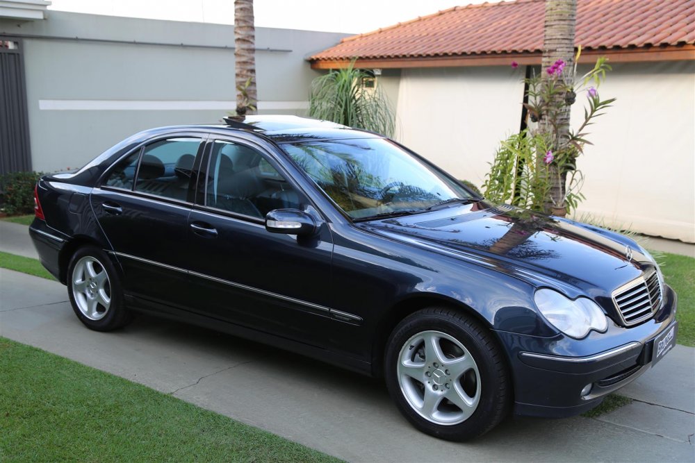 W203 C240 Avantgarde 2003 - R$ 55.000,00 767a1199-57aa38af53698