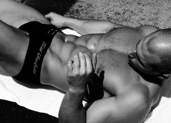 Todd Sanfield Todd-Sanfield-Sexiest-Man-Burbujas-De-Deseo-013-580x417