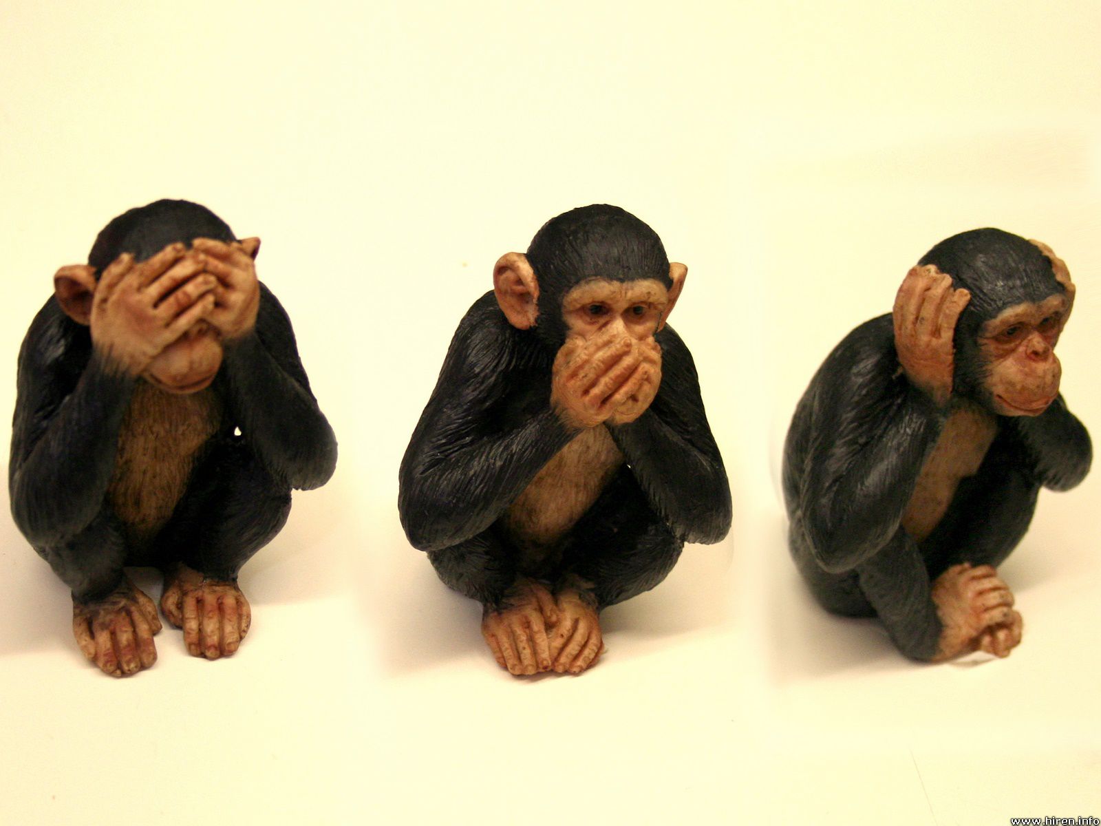 Why do conservatives hate people? - Page 5 Monkeys-hear-no-evil_see-no-evil_speak-no-evil