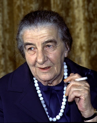 Nuestra héroas o mujeres de nuestra vida Golda_meir1