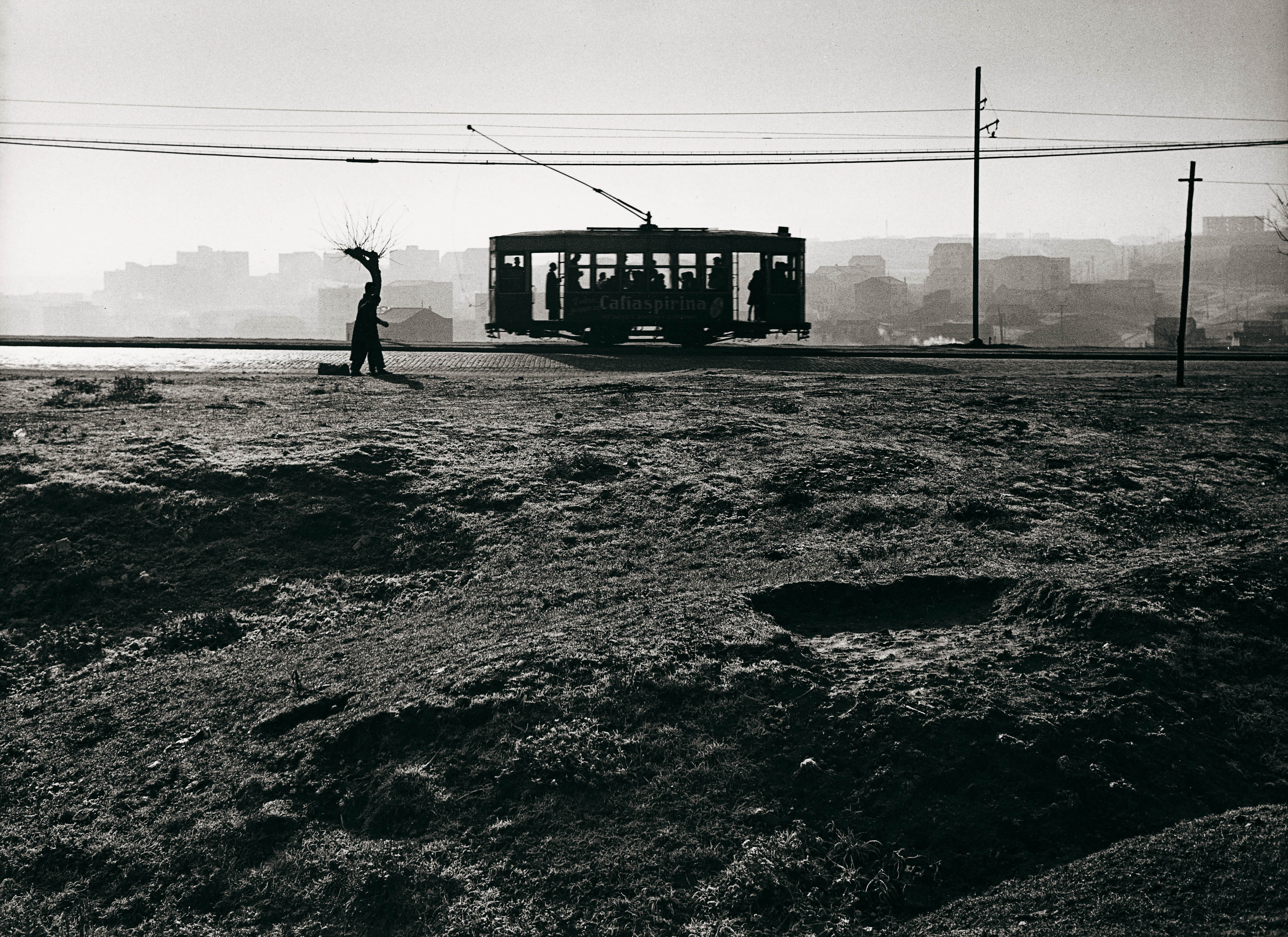  pequeñas curiosidades  - Página 2 Tranv%C3%ADa-en-el-paseo-de-Extremadura-1959