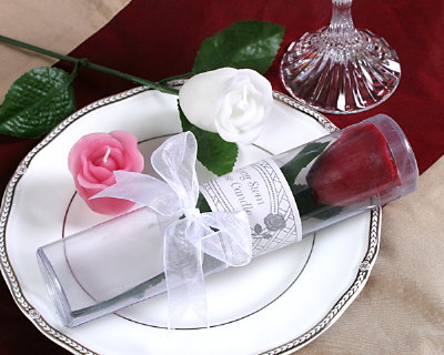 شموع علي شكل ورود Long-stem-rose-candle-round-box-L