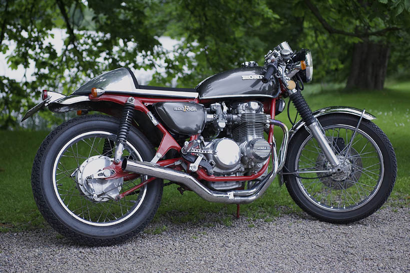 UN CR AU MUSEE 72cb500hansson